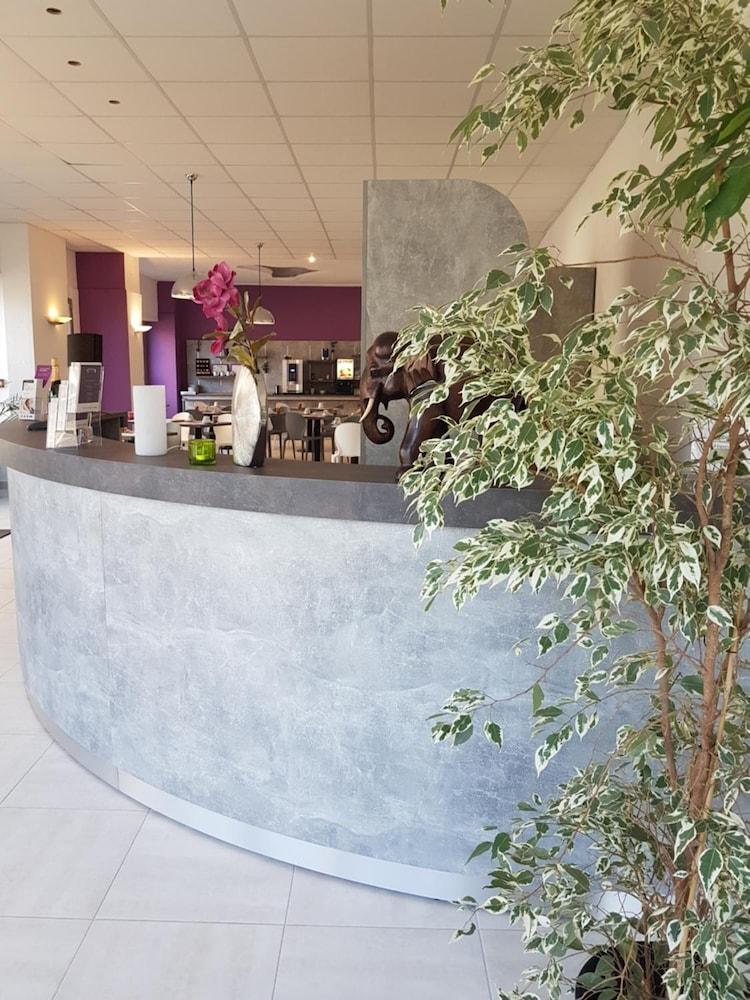 Brit Hotel Confort Nevers Centre Gare Buitenkant foto