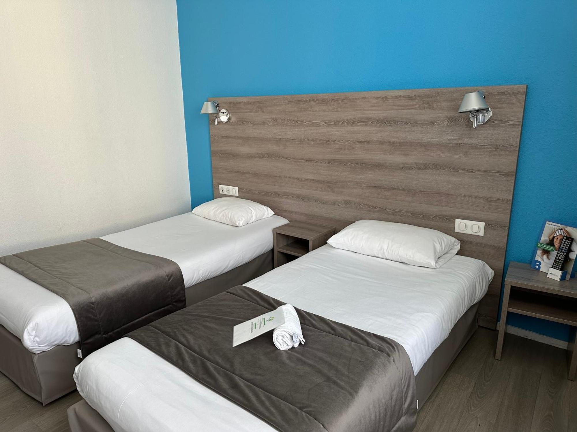 Brit Hotel Confort Nevers Centre Gare Buitenkant foto