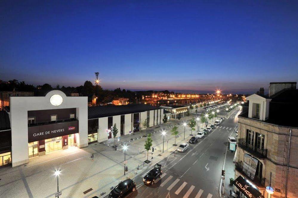 Brit Hotel Confort Nevers Centre Gare Buitenkant foto