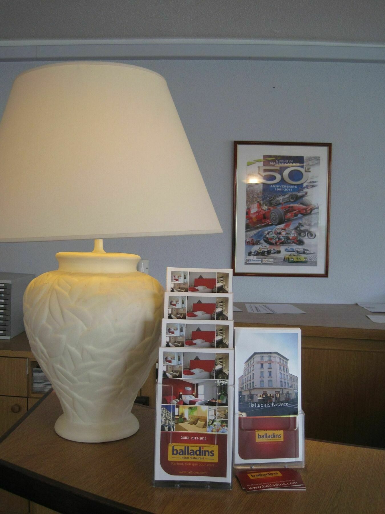 Brit Hotel Confort Nevers Centre Gare Buitenkant foto
